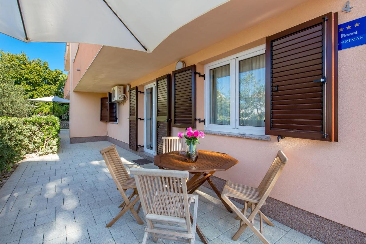 Villa Romana And Tea Šilo Exterior foto